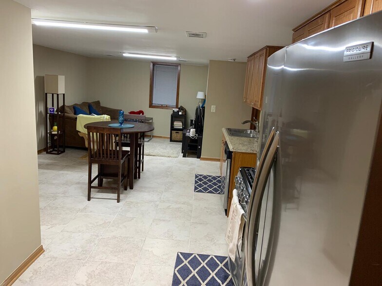 Open living space - 2235 Quebec Ave S