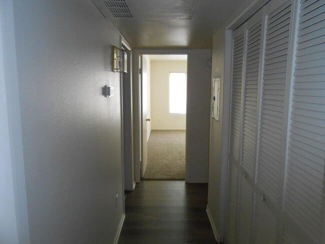 Building Photo - Spacious 2 Bedroom Condo in Gated Community near Eastern/Tropicana