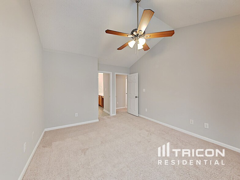 Building Photo - 907 S Philwood Ct