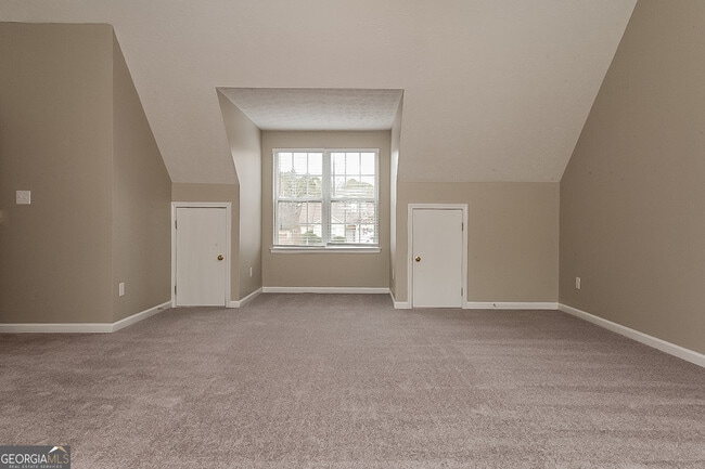 Building Photo - 604 Longstreet Ln