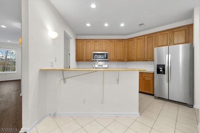 Building Photo - 28 Henning Terrace