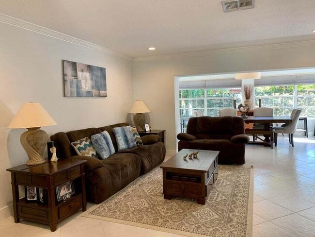 Building Photo - 3230 Aqua Vista Dr