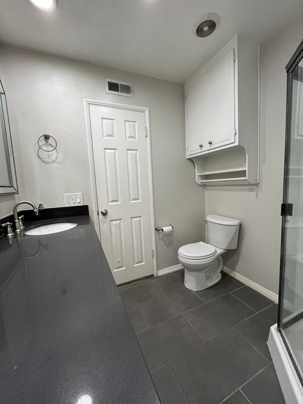 Building Photo - 12580 Fairoaks Ln
