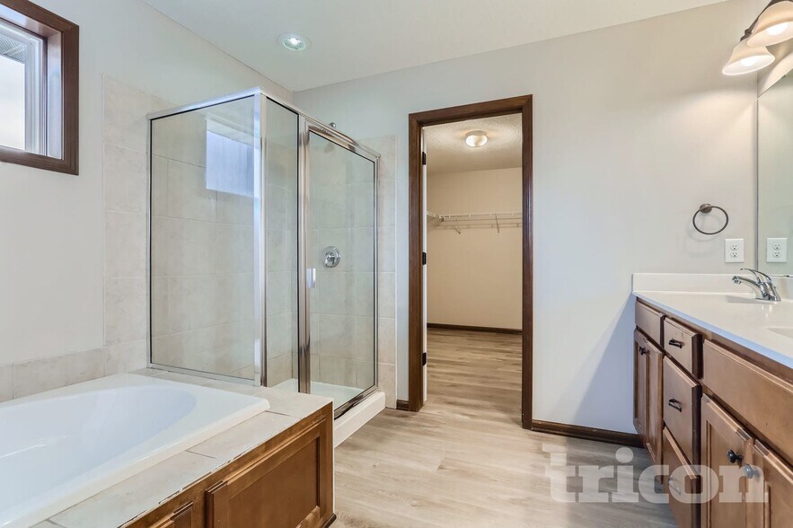 Building Photo - 1133 Rosemary Ln