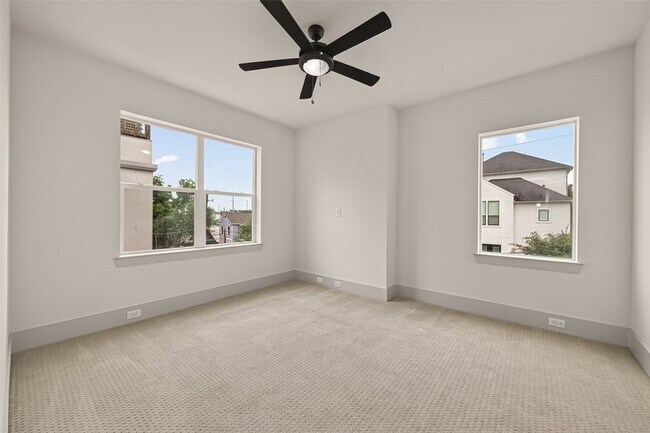 Building Photo - 1604 Ovid St