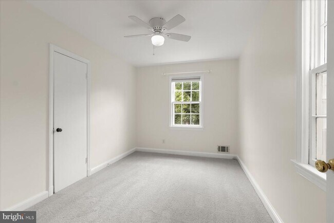 Building Photo - 2925 Kanawha St NW