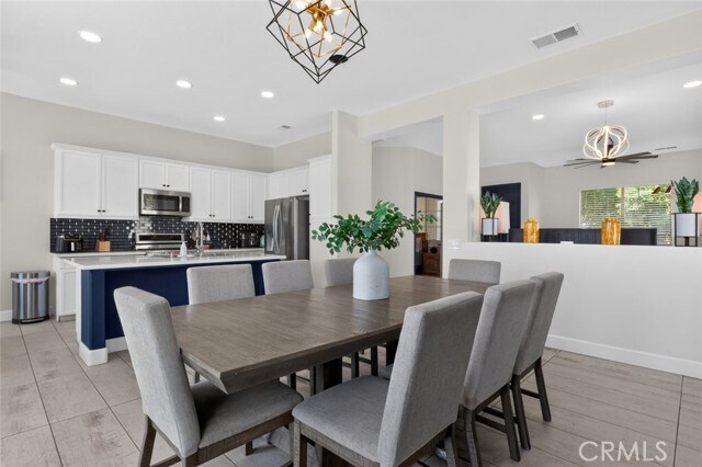 Building Photo - 43452 Freesia Pl