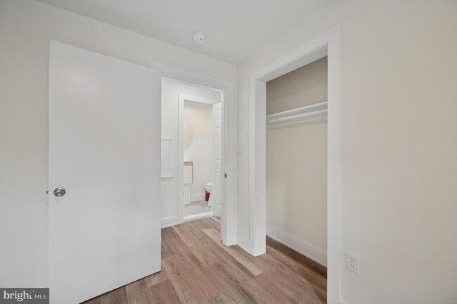 Building Photo - 111 W Queen Ln