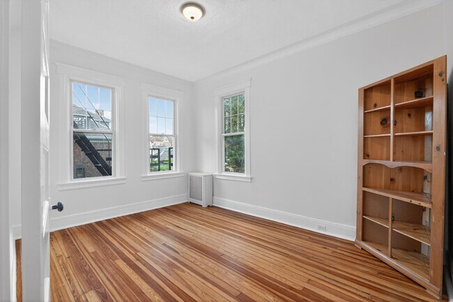 Building Photo - 42 Duer Pl