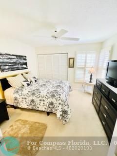 Building Photo - 5758 Royal Lake Cir