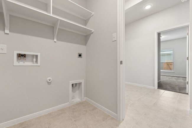 Building Photo - 737 Gingham Trl