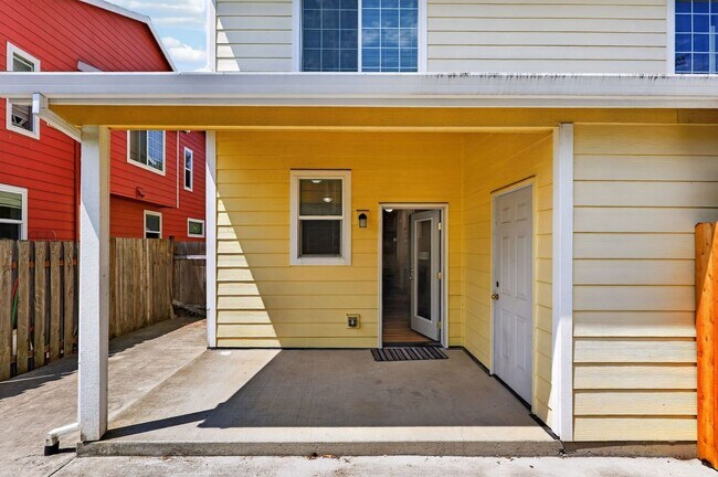Building Photo - 2038 SE 171st Ave