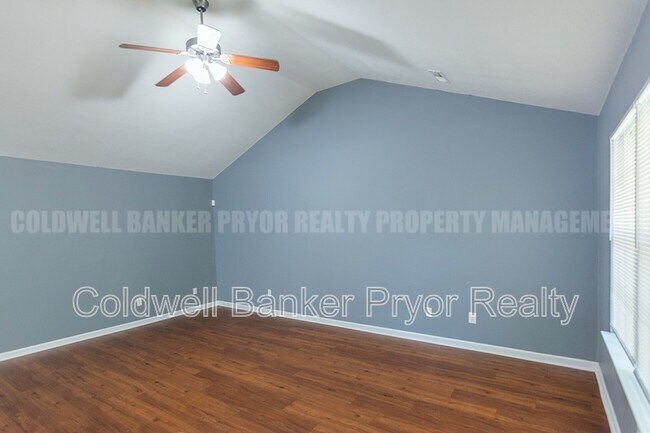 Building Photo - 8147 Karr St