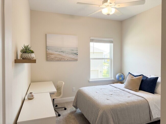 Building Photo - 450 Kingbird Dr
