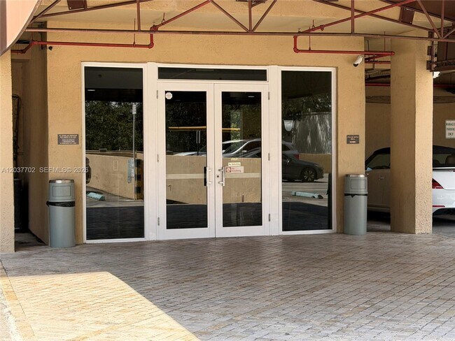 Building Photo - 3500 Coral Wy