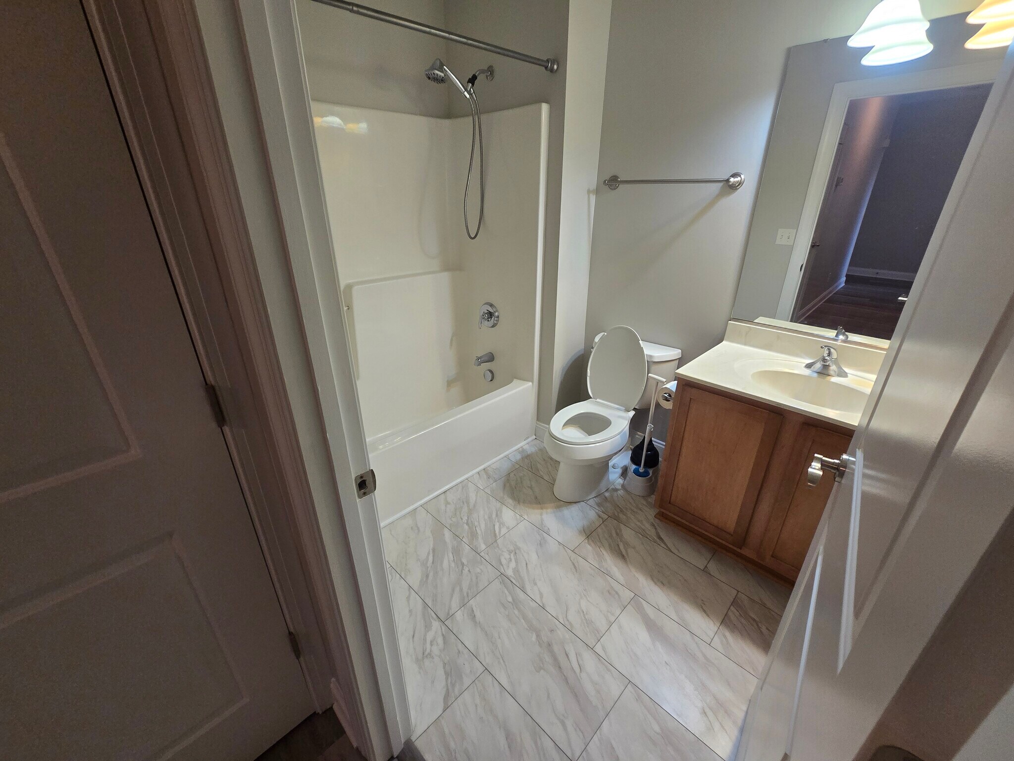 Building Photo - 20 Foxden Dr