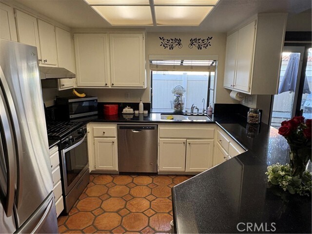 Building Photo - 22933 Estoril Dr