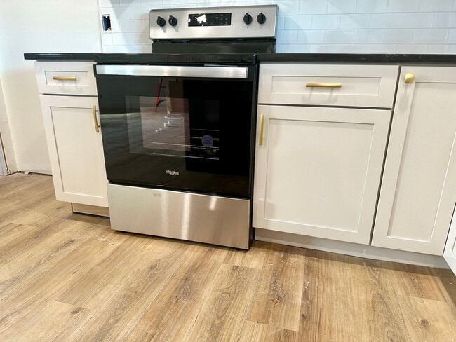 Building Photo - 6620 Upton Ln