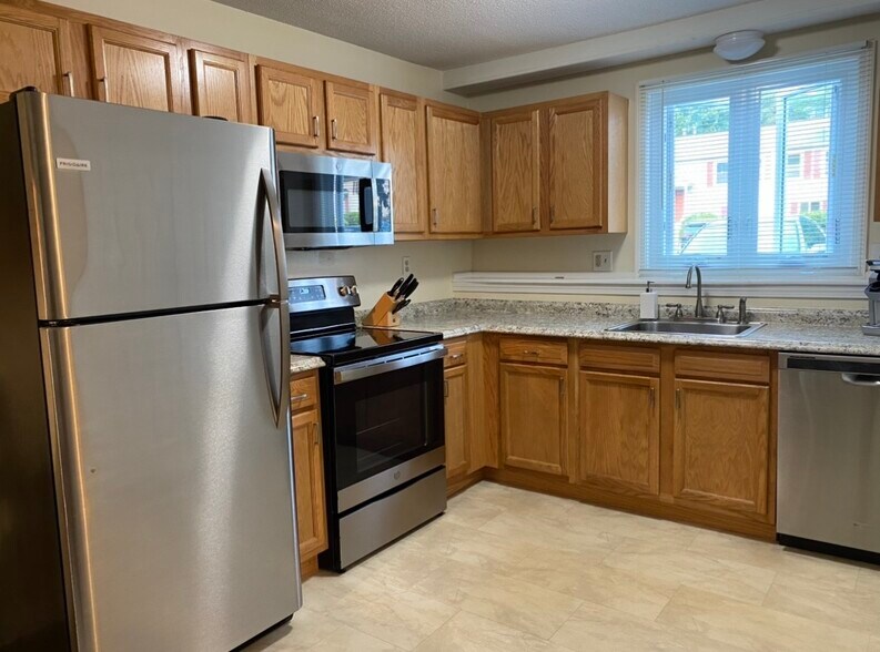 Building Photo - 138 Riviera Dr
