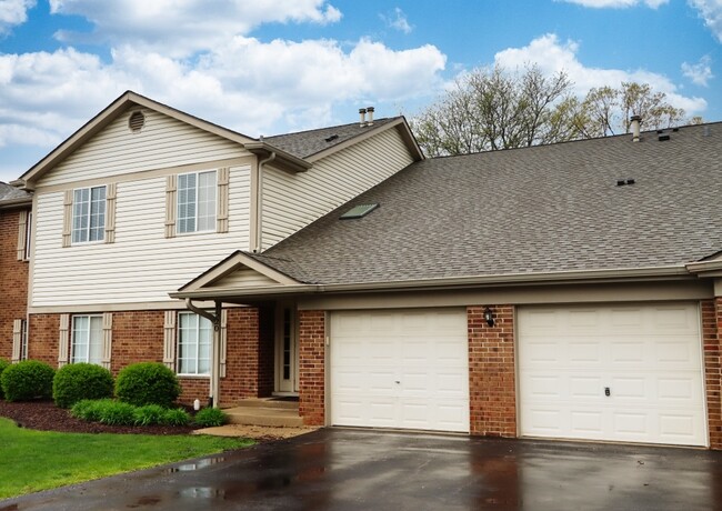 Building Photo - 1520 Commodore Ln