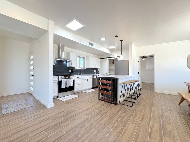 Building Photo - Northeast El Paso 4 Bed Refrig A/C!