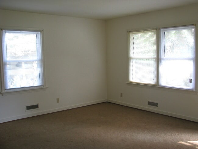 Building Photo - 1603 E Market St