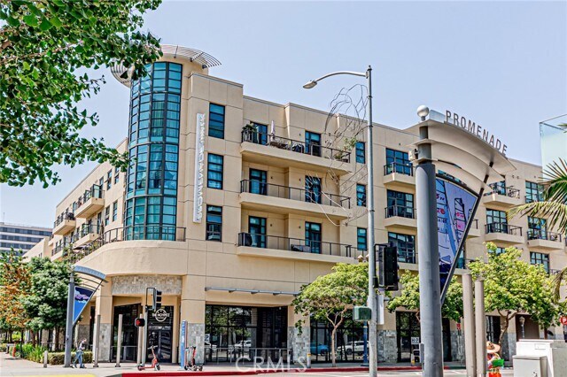 Building Photo - 133 The Promenade N