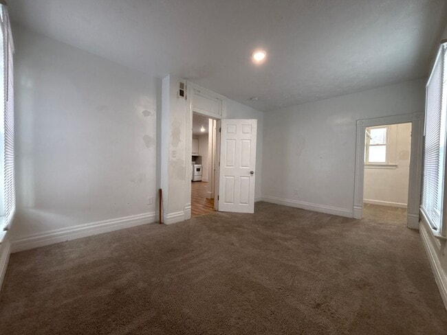 Building Photo - 2415 E St