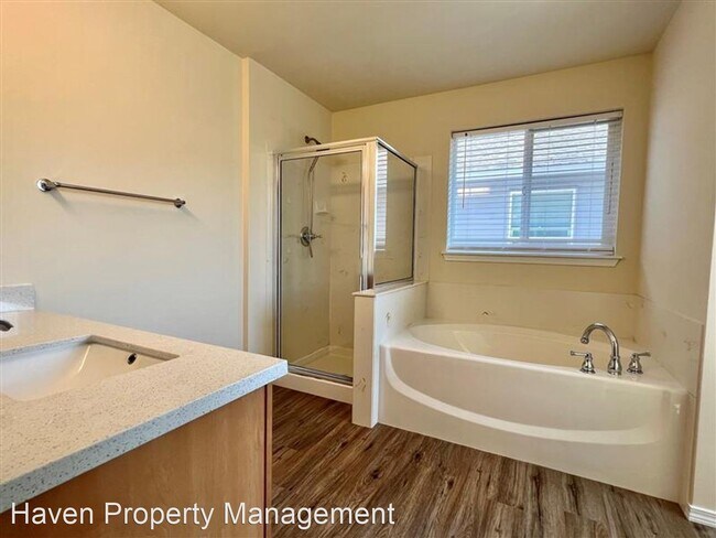 Building Photo - 4 br, 2.5 bath House - 12820 SE 225th Ct