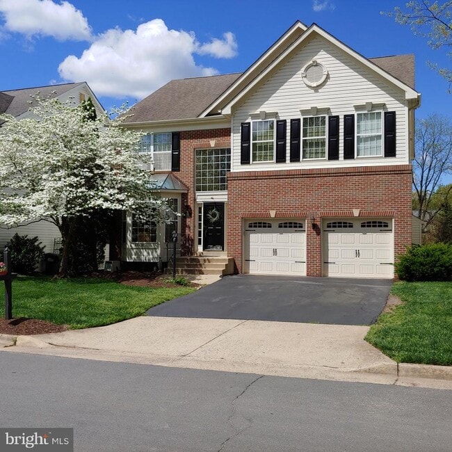 Building Photo - 47497 Saulty Dr