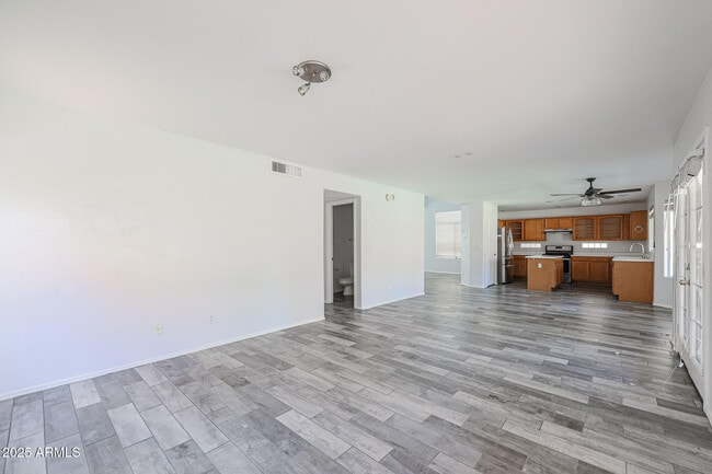 Building Photo - 4432 E Anderson Dr