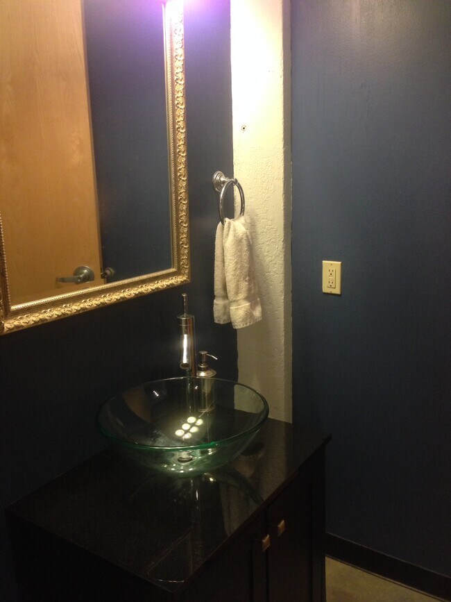 Building Photo - 2520 S 3rd St