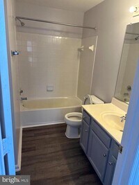 Building Photo - 43004 Beachall St