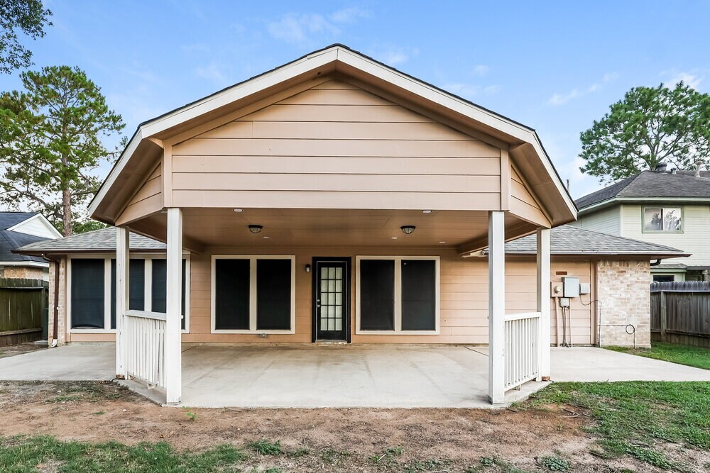 Building Photo - 8530 Sunny Ridge Dr