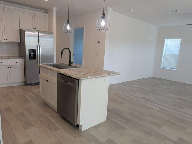 Building Photo - 5702 Blue Harbor Dr