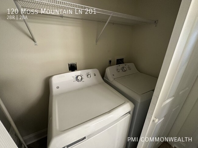 Building Photo - 120 Moss Mountain Ln