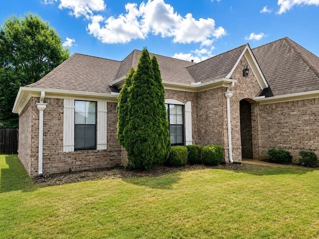 Building Photo - 1398 Sawmill Creek Ln