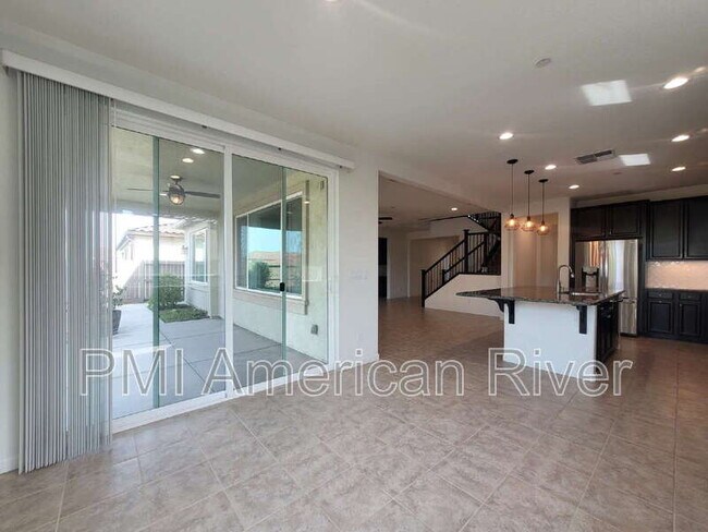 Building Photo - 708 Gentle Breeze Wy