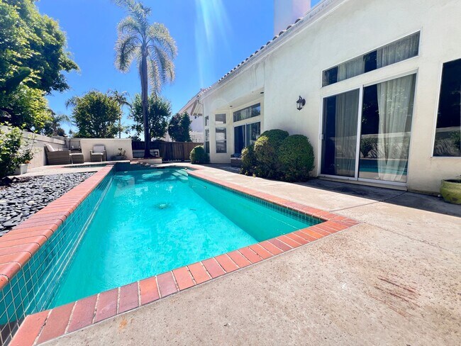 Building Photo - Scripps Ranch 4 bedroom 3 bath with Solar/...