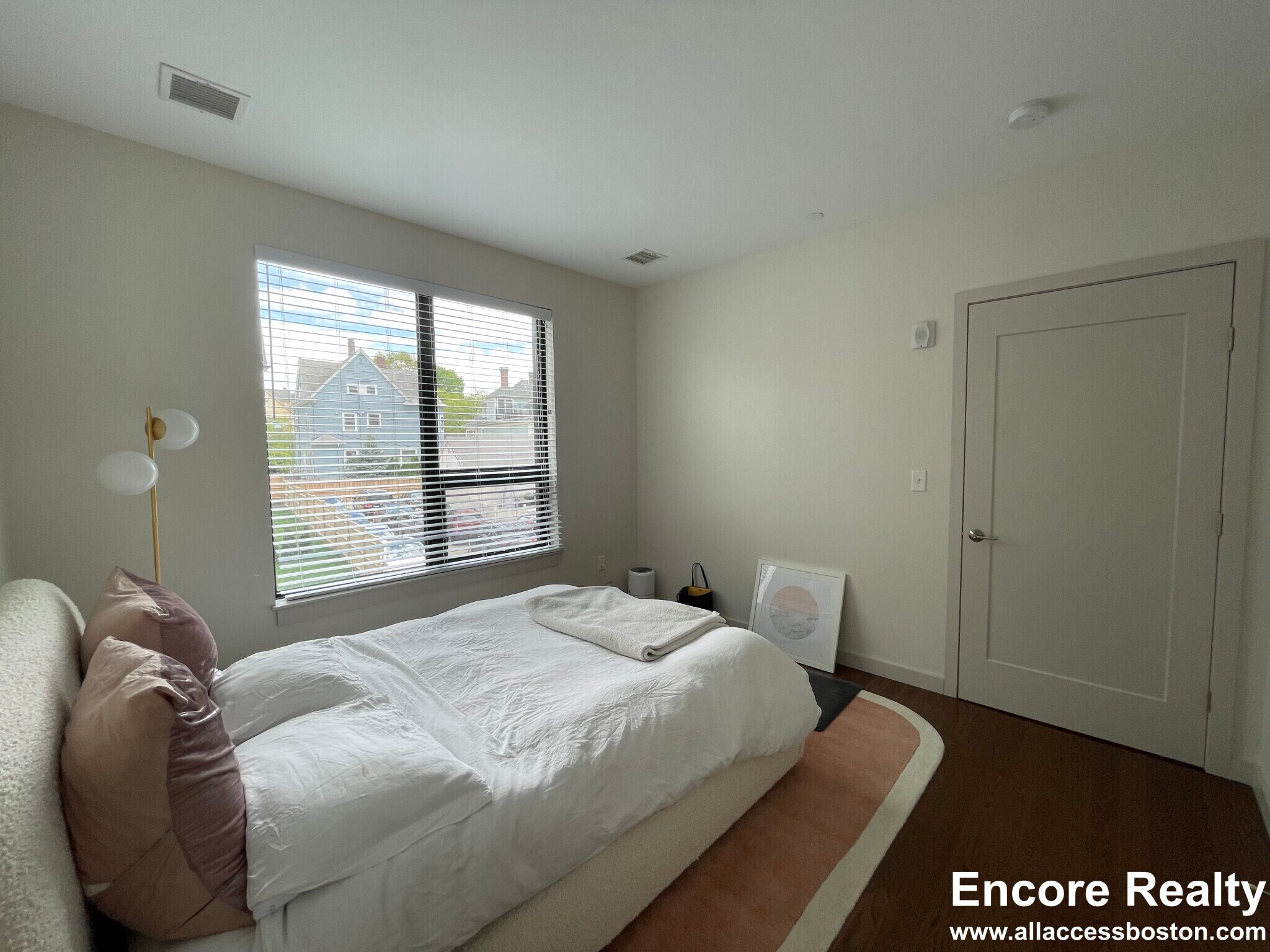 Building Photo - 455 Harvard St