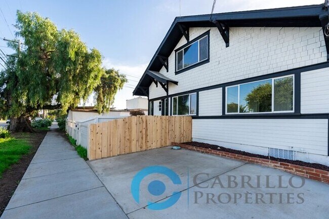 Primary Photo - 138 5th Ave