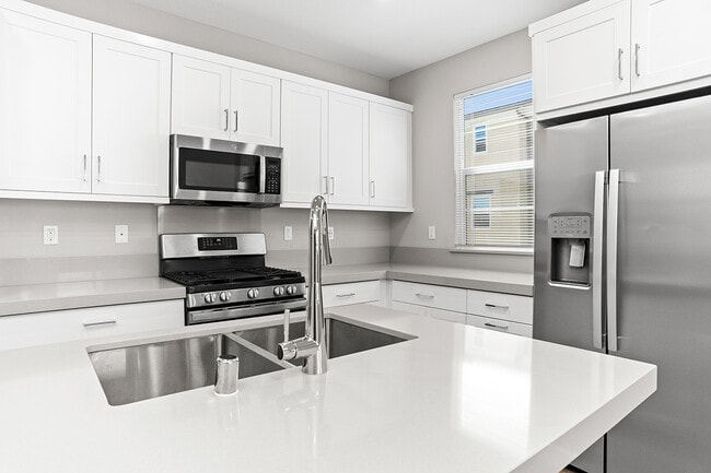 Building Photo - 1219 Sunrise View