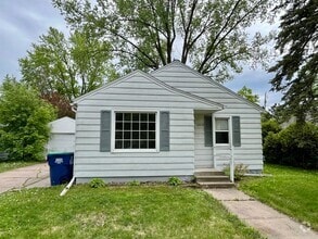 Building Photo - 2 bed 1 bath single family home in Wausau