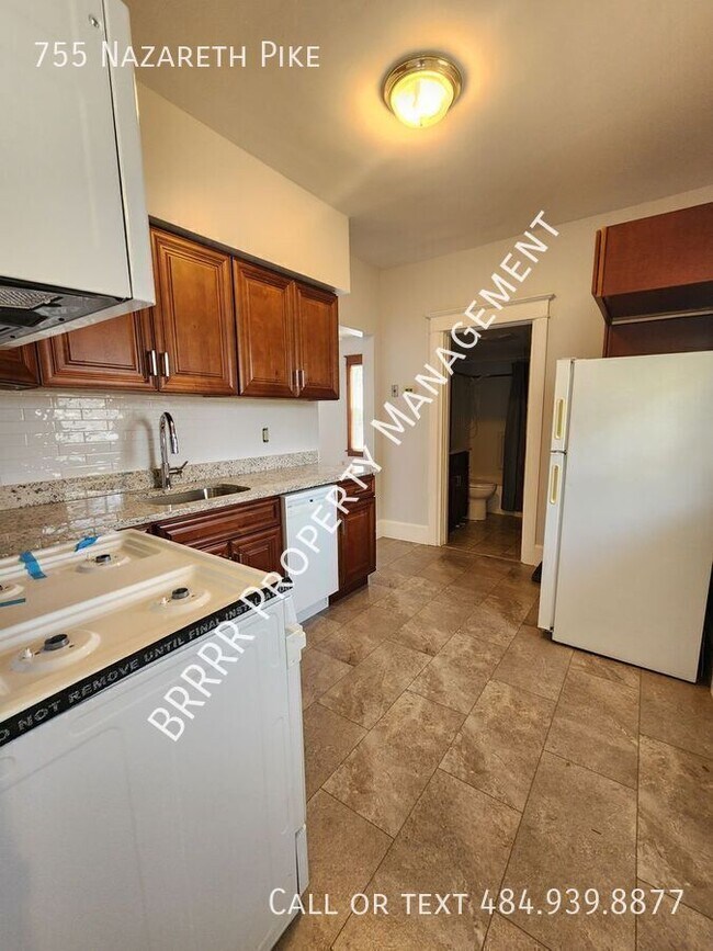 Building Photo - 755 Nazareth Pike