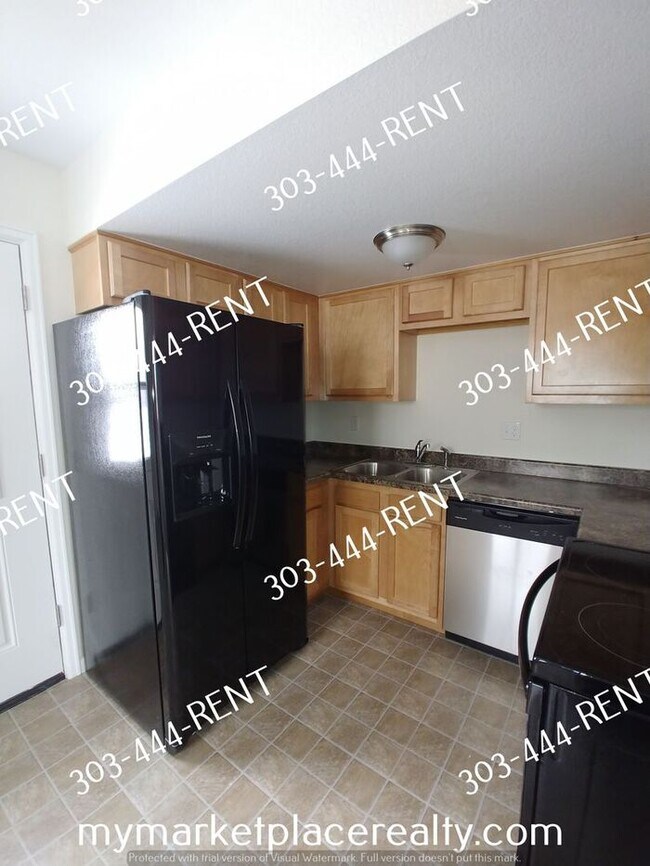 Building Photo - 2 Bedroom in Commerce City! Beautiful Home!