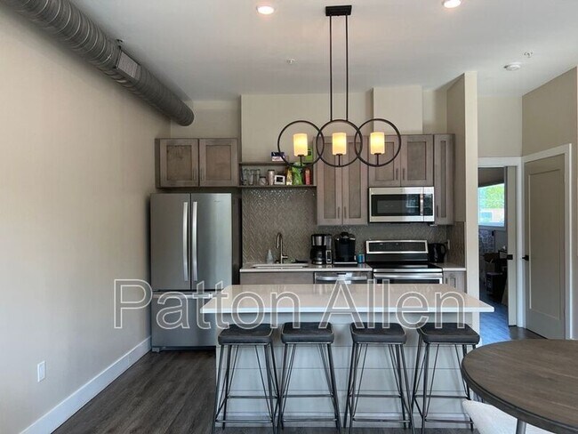 Building Photo - 257 Haywood Rd