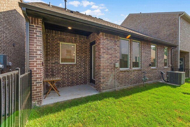 Building Photo - 7512 Jones Dr