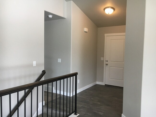 Building Photo - LOVELY VINEYARD RAMBLER FOR RENT
