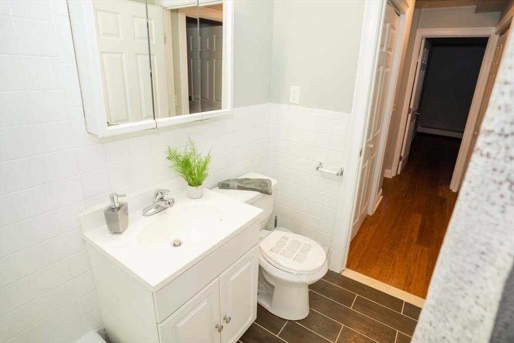 Building Photo - 184 Parker Hill Ave