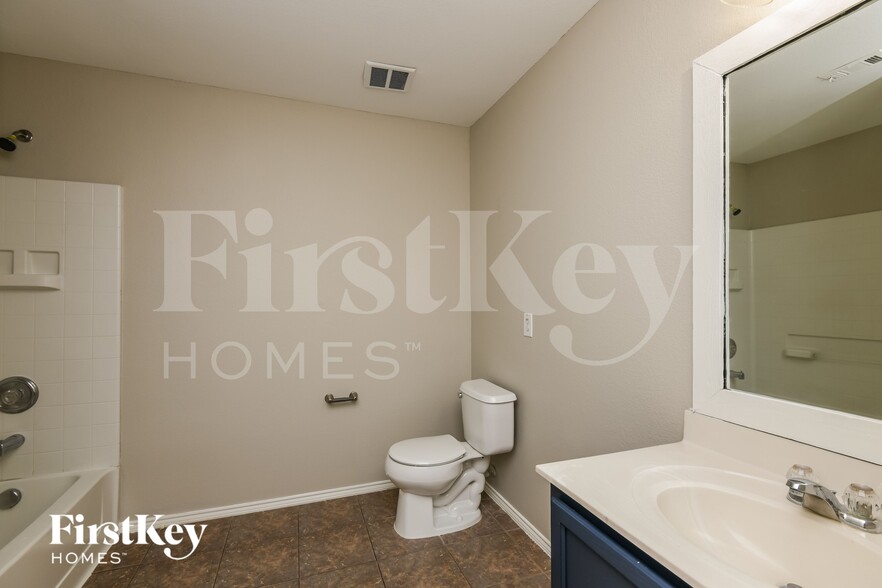 Building Photo - 8825 Quarry Ridge Trail